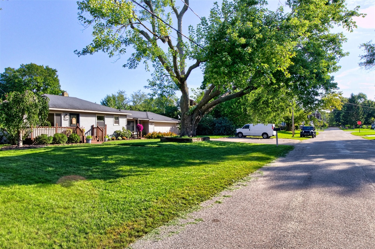 Photo 3 of Single family home for sale at 1837 Providence St, Grand Rapids, MI 49525 | MLS# 70560575 | Listing updated on 2026-10-01