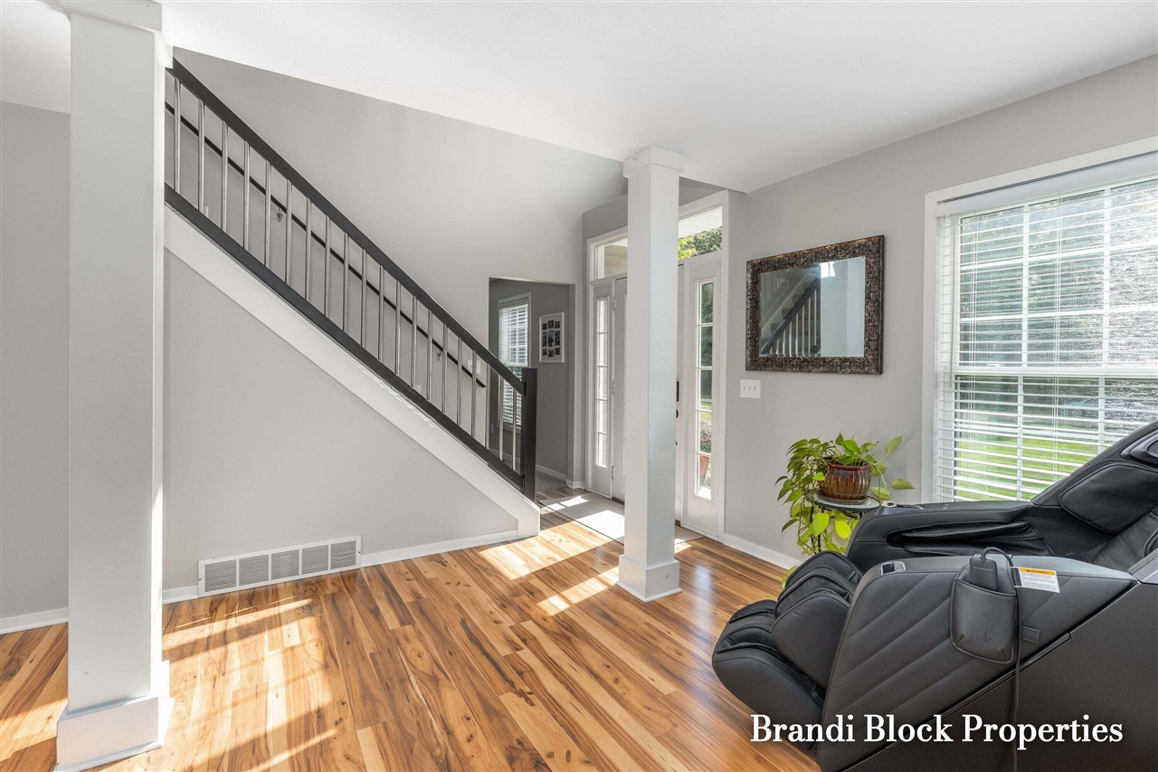 Photo 4 of Single family home for sale at 3733 Webber Pines Dr, Grand Rapids, MI 49525 | MLS# 70560577 | Listing updated on 2026-09-28