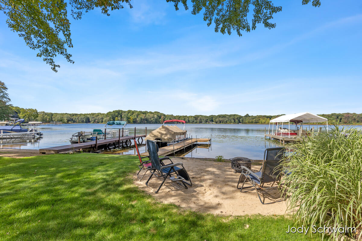 Photo 2 of Single family home for sale at 7121 Hass Dr, Comstock Park, MI 49321 | MLS# 70560623 | Listing updated on 2026-10-07