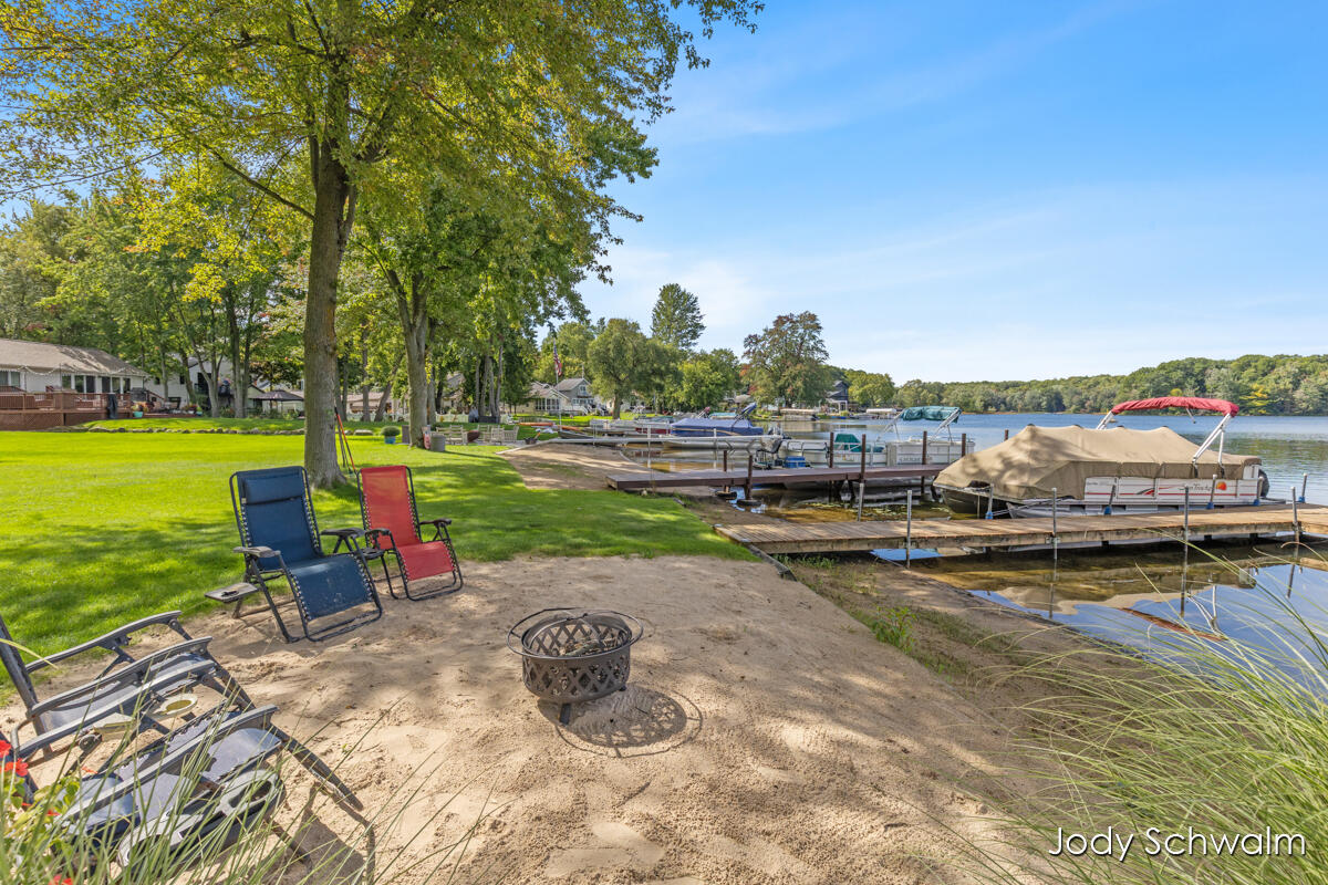 Photo 4 of Single family home for sale at 7121 Hass Dr, Comstock Park, MI 49321 | MLS# 70560623 | Listing updated on 2026-10-07