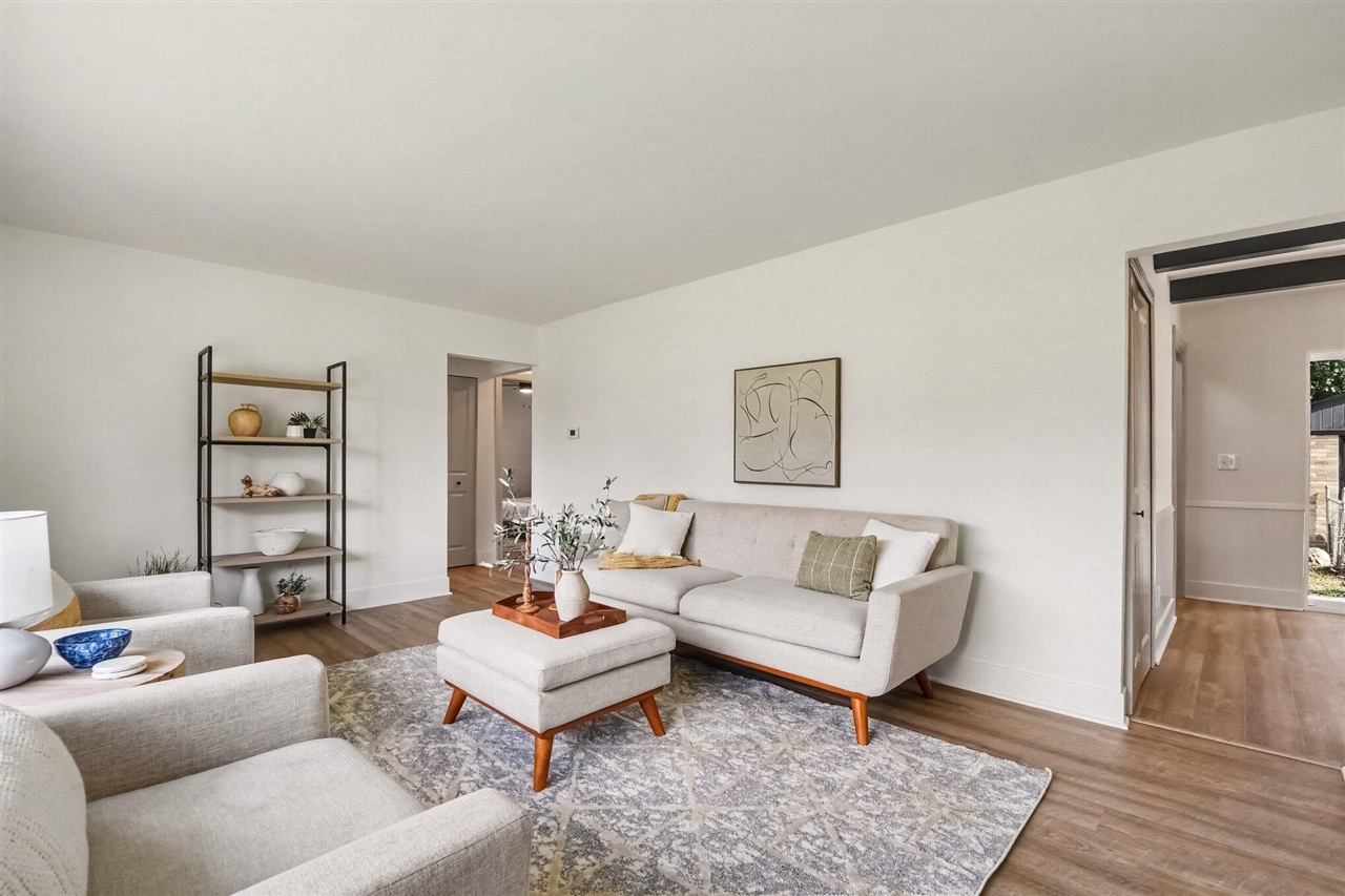 Photo 3 of Sale Pending at 1664 Benjamin Ave, Grand Rapids, MI 49505 | MLS# 70560630 | Listing updated on 2026-09-28