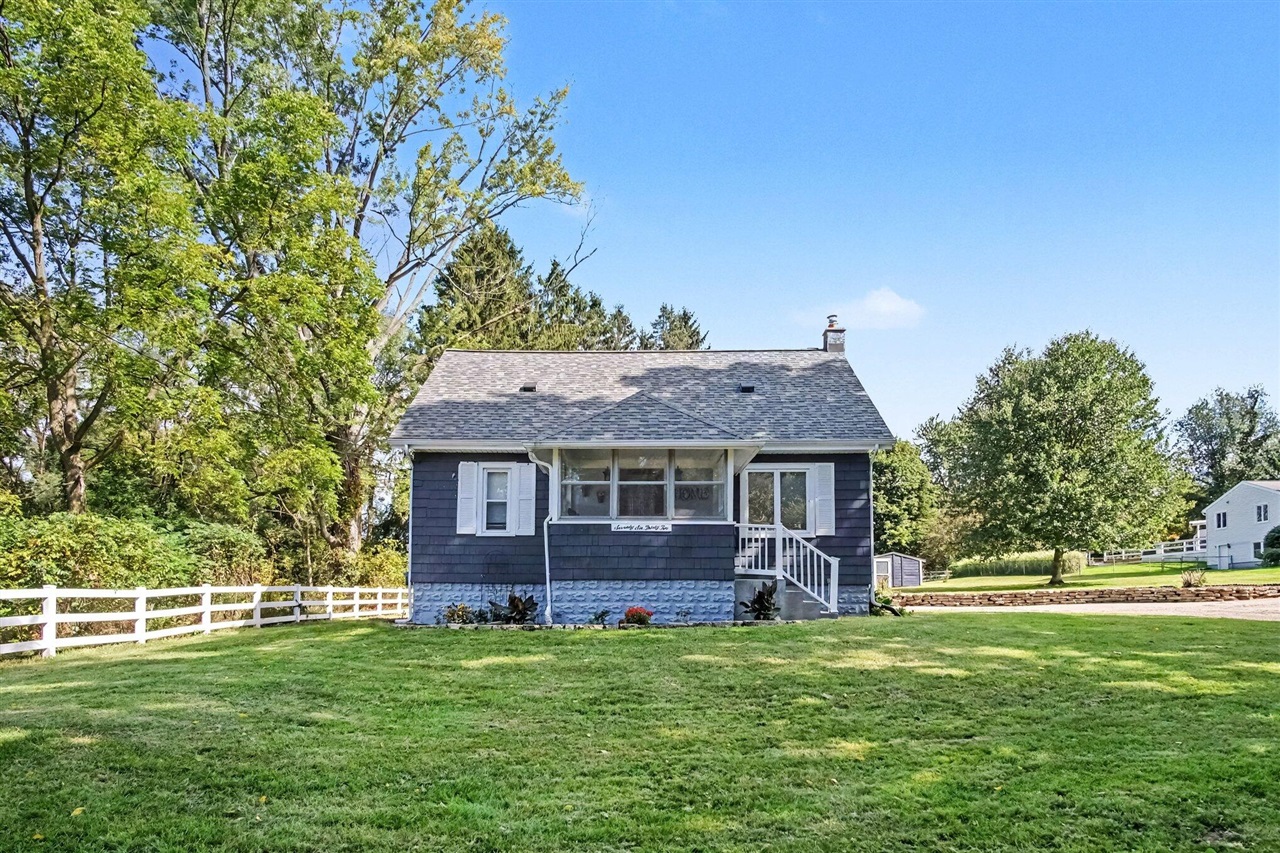Photo 3 of Single family home for sale at 7632 Northland Dr, Rockford, MI 49341 | MLS# 70560661 | Listing updated on 2026-10-03