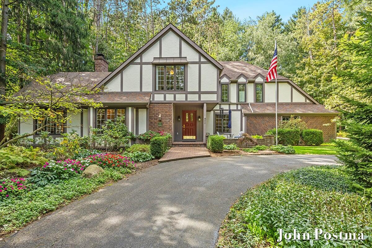 Photo 1 of Sale Pending at 7340 Oliver Woods Dr, Grand Rapids, MI 49546 | MLS# 70560674 | Listing updated on 2026-09-28