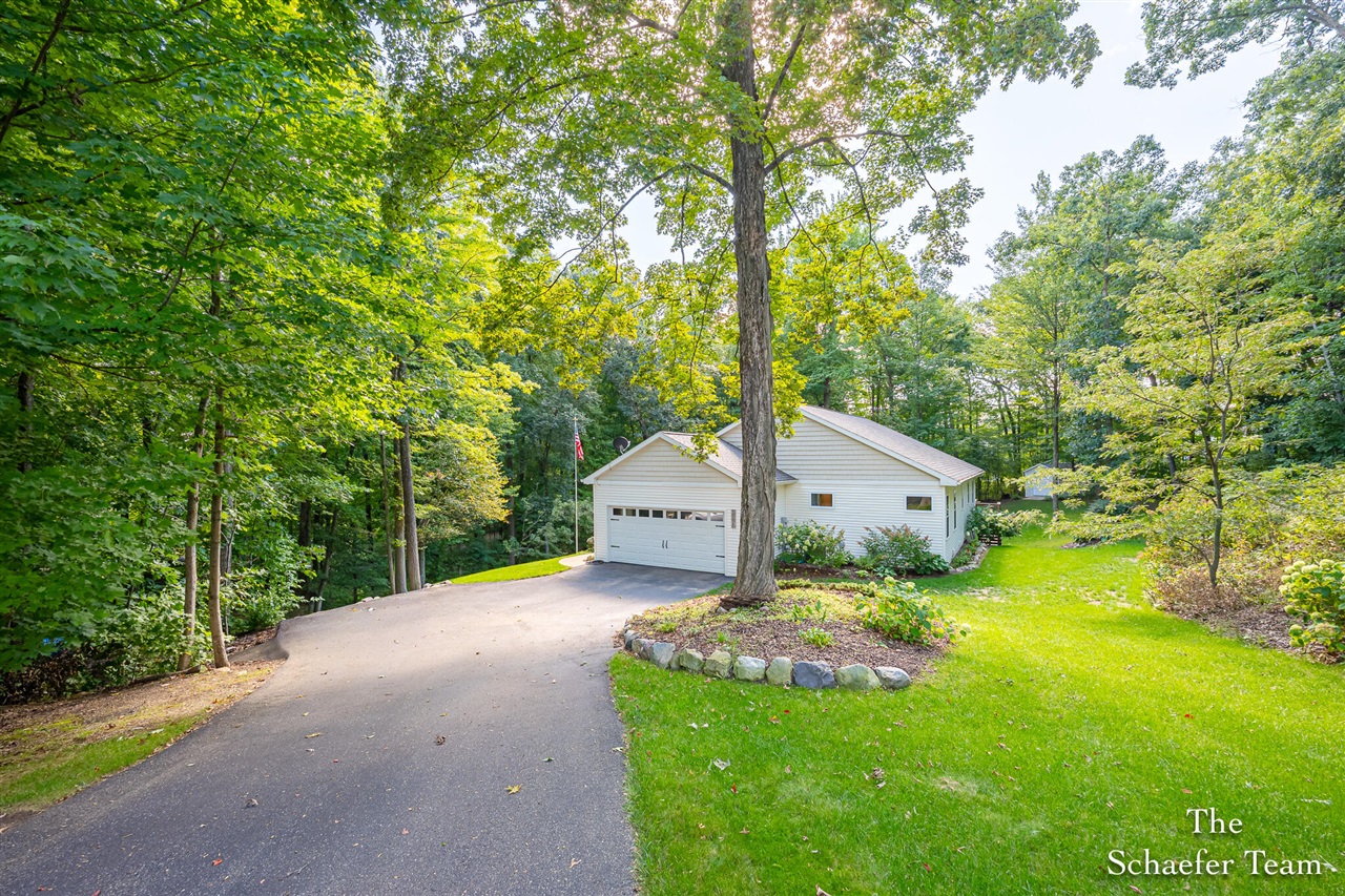 Photo 2 of Single family home for sale at 10920 Foreman St, Lowell, MI 49331 | MLS# 70560724 | Listing updated on 2026-10-06