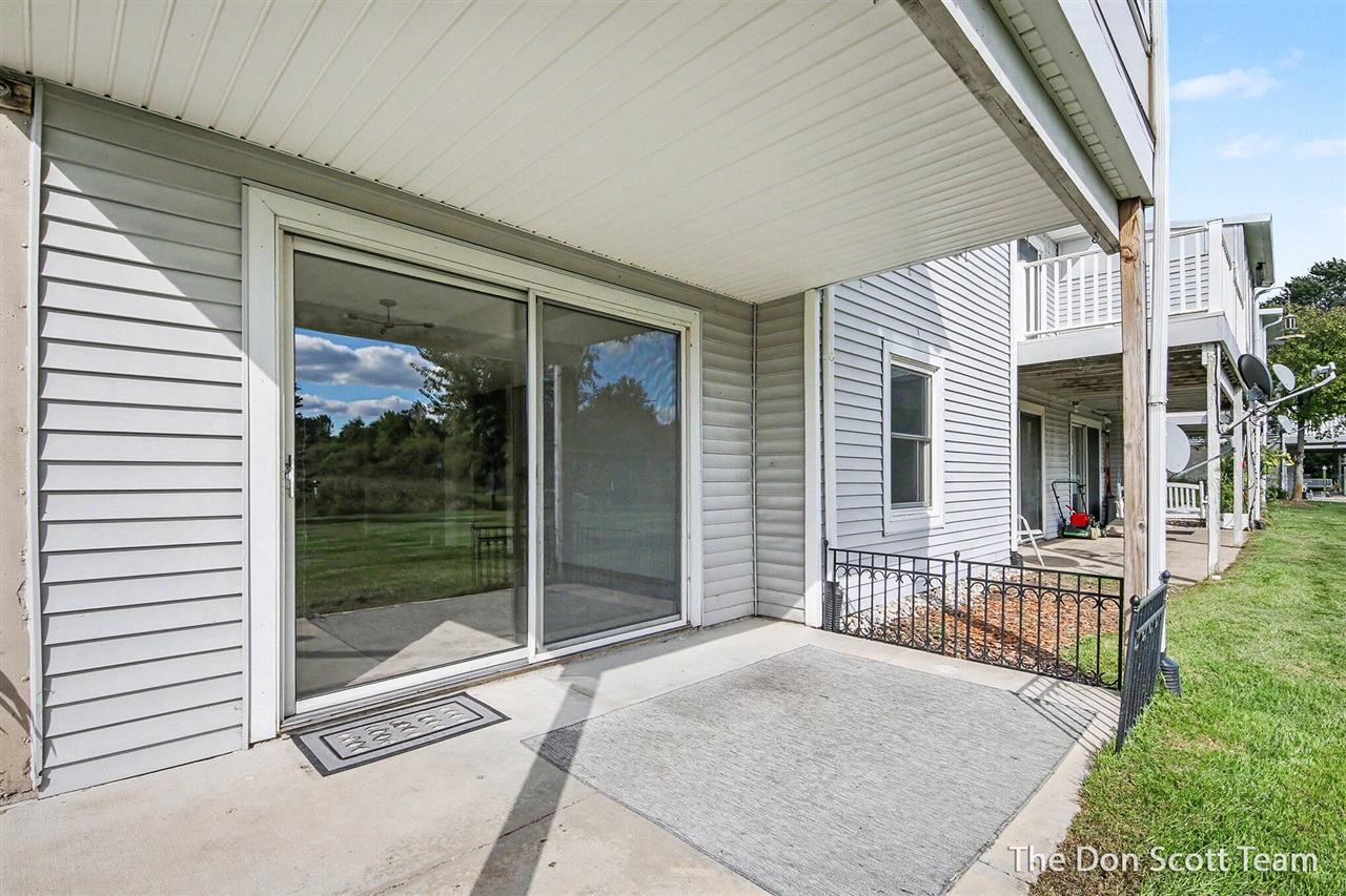 Photo 3 of Condo for sale at 282 Creekside St, Sparta, MI 49345 | MLS# 70560810 | Listing updated on 2026-10-05
