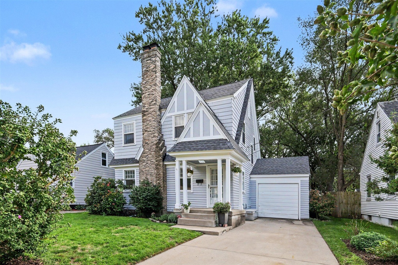 Photo 2 of Single family home for sale at 458 Van Allen St, Grand Rapids, MI 49548 | MLS# 70560817 | Listing updated on 2026-09-25