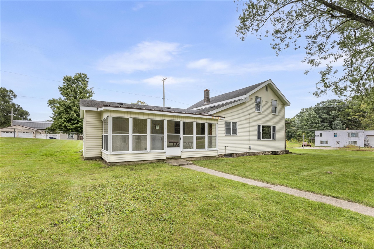 Photo 2 of Single family home for sale at 22303 Bedford Rd, Battle Creek, MI 49017 | MLS# 70560827 | Listing updated on 2026-09-28