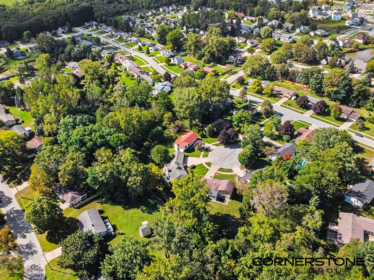 Photo 4 of Sale Pending at 4561 Terry Dr, Grand Rapids, MI 49512 | MLS# 70560845 | Listing updated on 2026-10-01