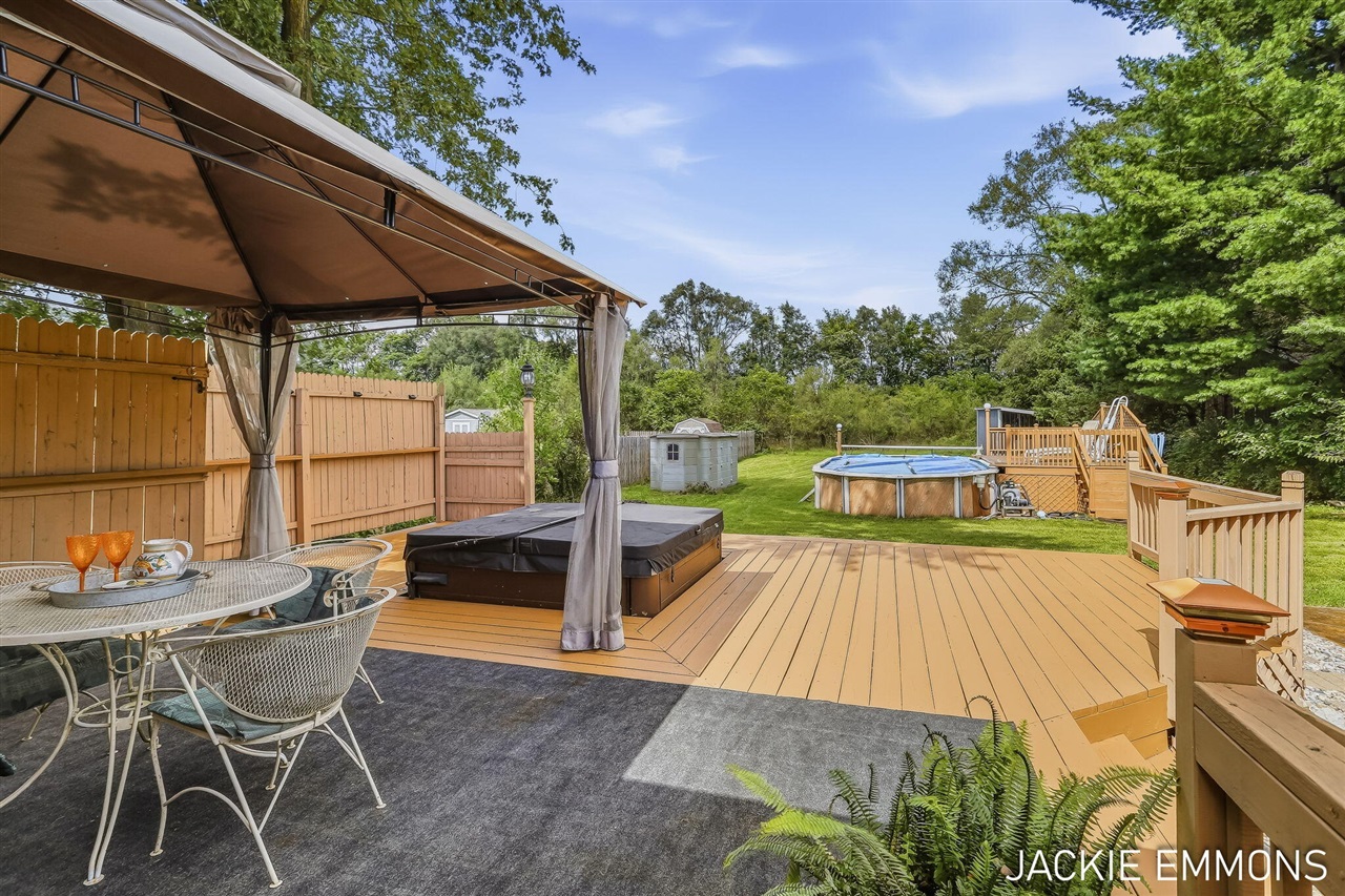 Photo 3 of Single family home for sale at 731 66th Street, Grand Rapids, MI 49548 | MLS# 70560847 | Listing updated on 2026-09-28