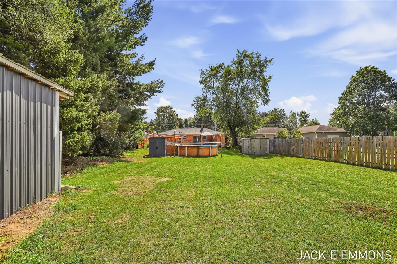 Photo 4 of Single family home for sale at 731 66th Street, Grand Rapids, MI 49548 | MLS# 70560847 | Listing updated on 2026-09-28