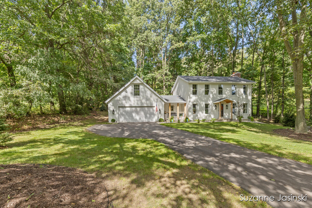 Photo 2 of Single family home for sale at 3597 Riverwoods Dr, Rockford, MI 49341 | MLS# 70560883 | Listing updated on 2026-09-25