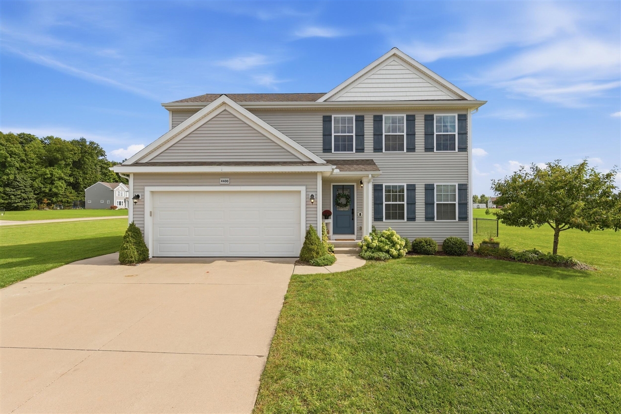 Photo 1 of Single family home for sale at 4400 Little Crk Ct, Cedar Springs, MI 49319 | MLS# 70560906 | Listing updated on 2026-10-05