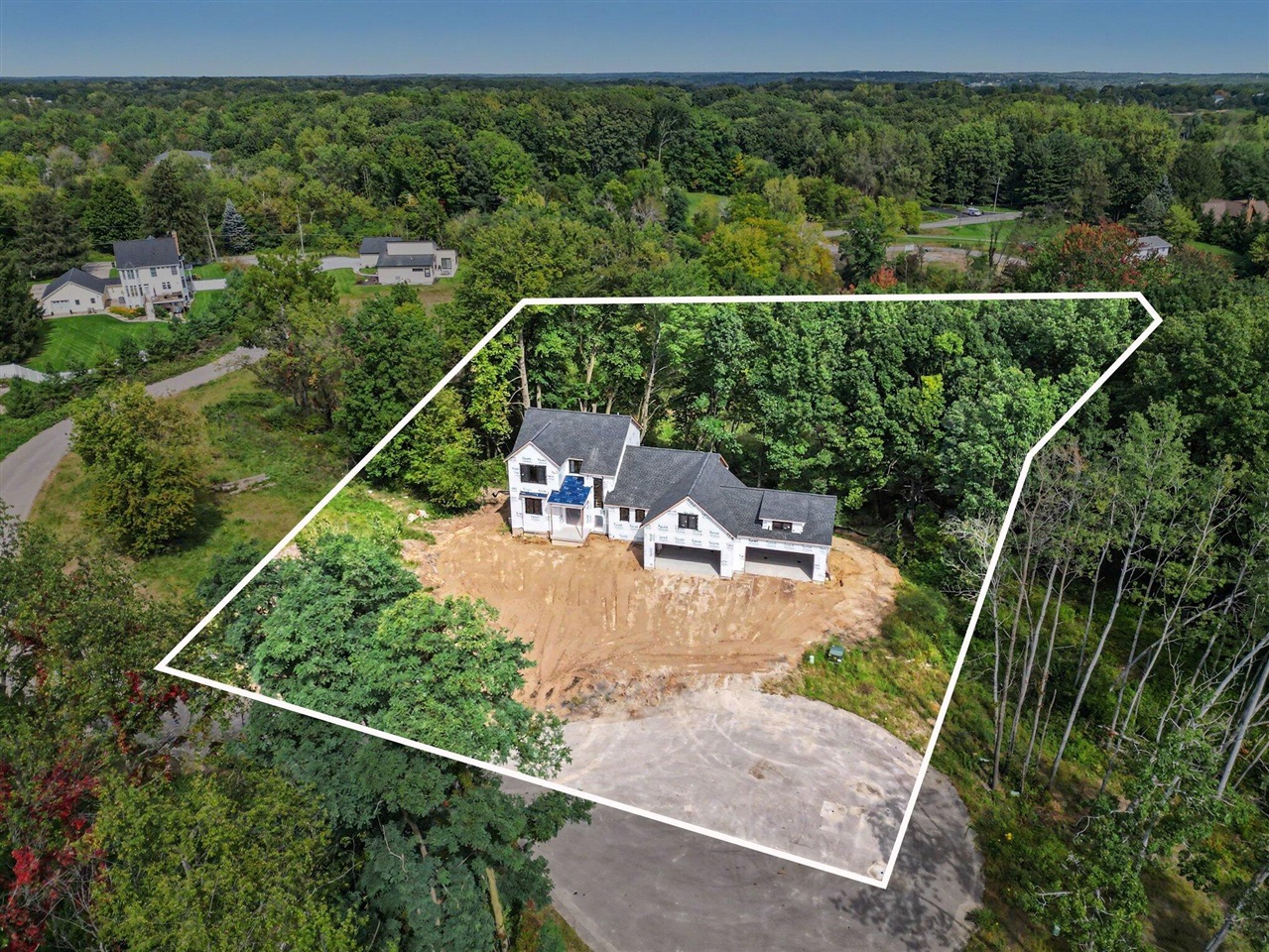 Photo 3 of Single family home for sale at 754 W Sedona Hills Ct, Grand Rapids, MI 49525 | MLS# 70560911 | Listing updated on 2026-09-28