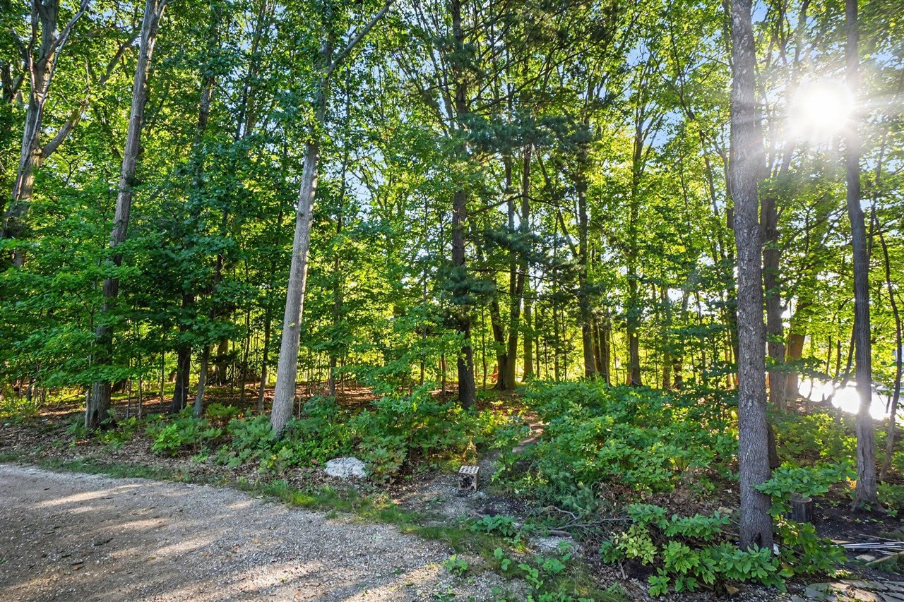Photo 4 of Land for sale at 0 Pless Ln, Spring Lake, MI 49456 | MLS# 70560933 | Listing updated on 2026-10-05