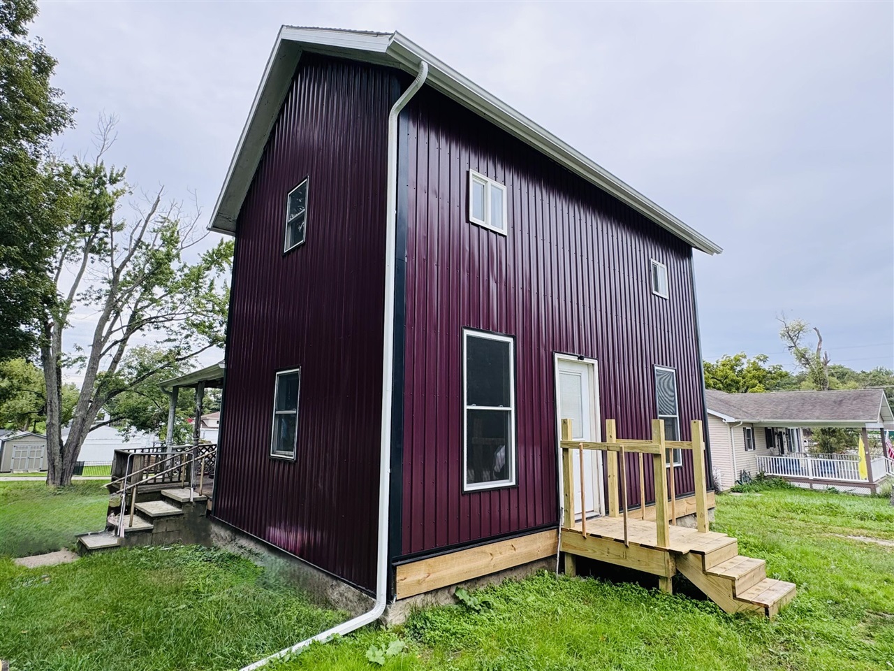 Photo 2 of Single family home for sale at 6610 E Berrien St, Eau Claire, MI 49111 | MLS# 70560991 | Listing updated on 2026-09-25