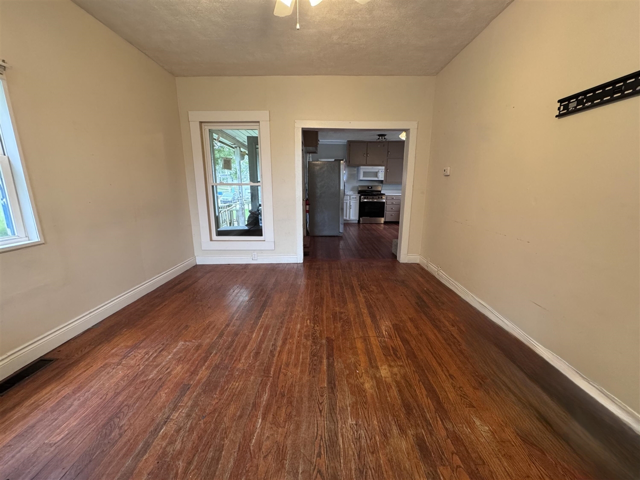 Photo 3 of Single family home for sale at 6610 E Berrien St, Eau Claire, MI 49111 | MLS# 70560991 | Listing updated on 2026-09-25