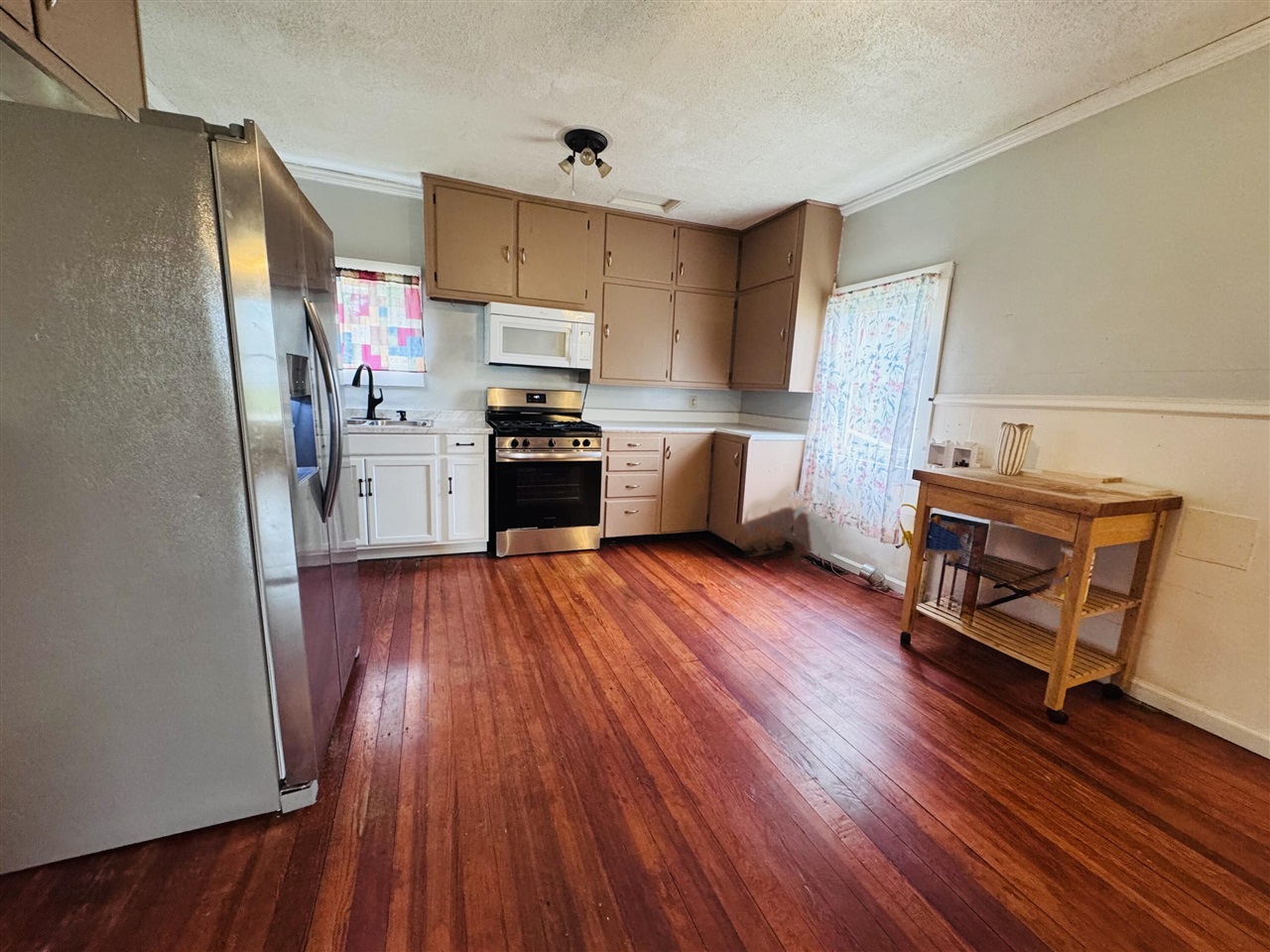 Photo 4 of Single family home for sale at 6610 E Berrien St, Eau Claire, MI 49111 | MLS# 70560991 | Listing updated on 2026-09-25
