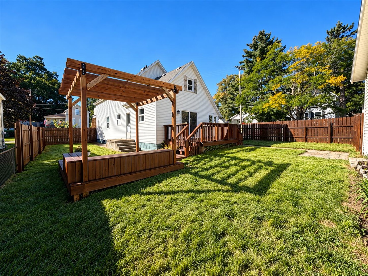 Photo 3 of Sale Pending at 1224 Valley Ave, Grand Rapids, MI 49504 | MLS# 70561110 | Listing updated on 2026-10-06