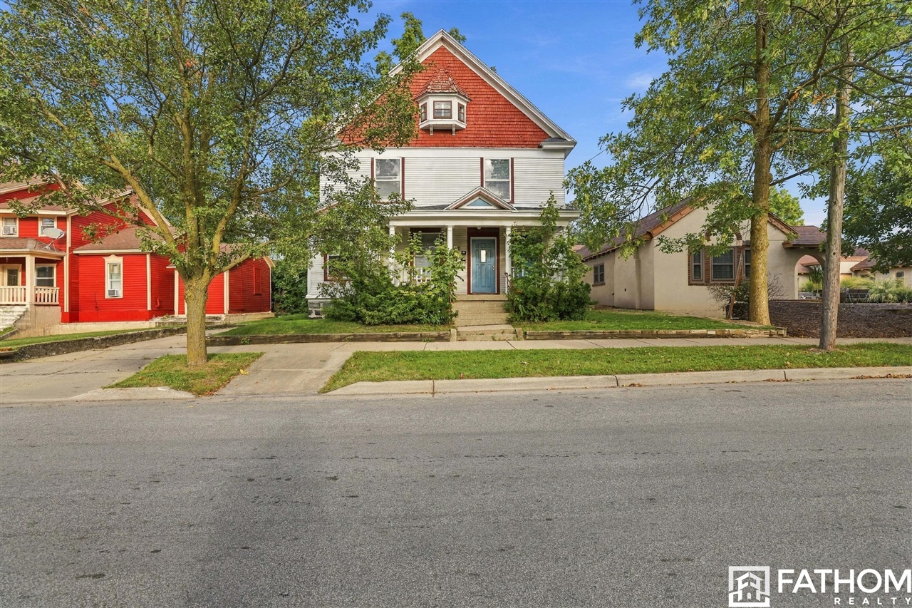 Photo 1 of Multi family home for sale at 112 Eastern Ave, Grand Rapids, MI 49503 | MLS# 70561183 | Listing updated on 2026-10-01