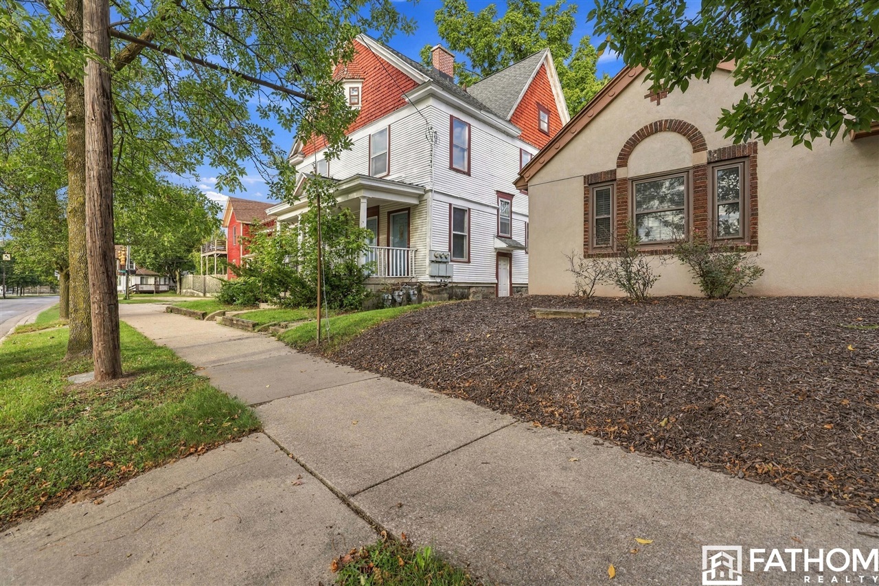Photo 2 of Multi family home for sale at 112 Eastern Ave, Grand Rapids, MI 49503 | MLS# 70561183 | Listing updated on 2026-10-01