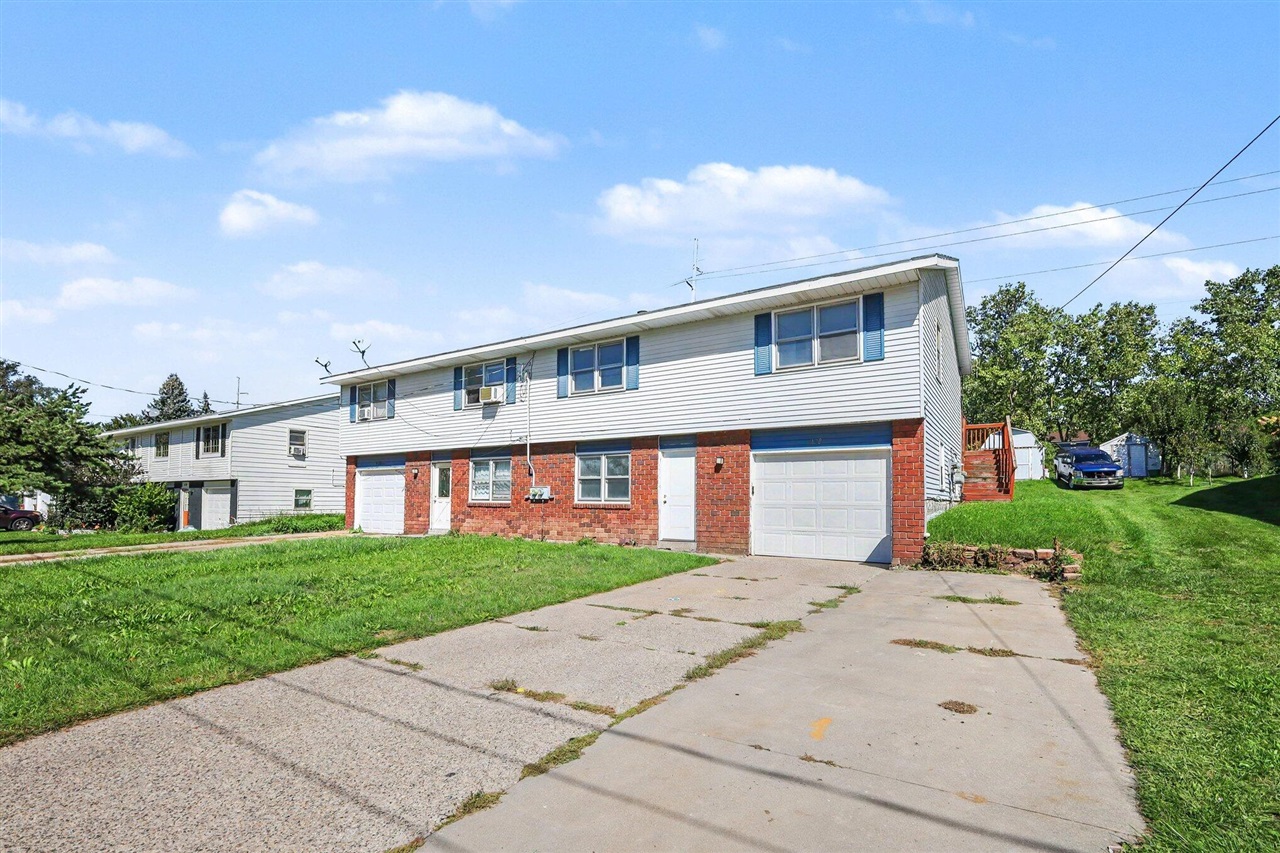 Photo 3 of Multi family home for sale at 4138 Norman Dr, Grand Rapids, MI 49508 | MLS# 70561197 | Listing updated on 2026-09-28