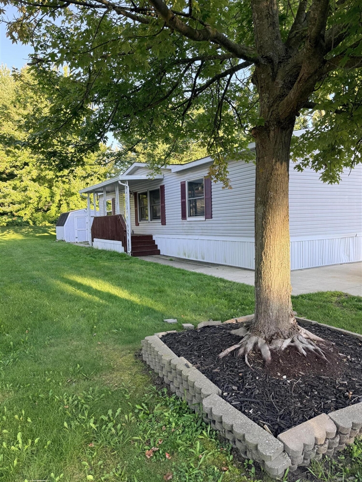 Photo 3 of Single family home for sale at 4484 Gardens Blvd, Grand Rapids, MI 49534 | MLS# 70561240 | Listing updated on 2026-09-28