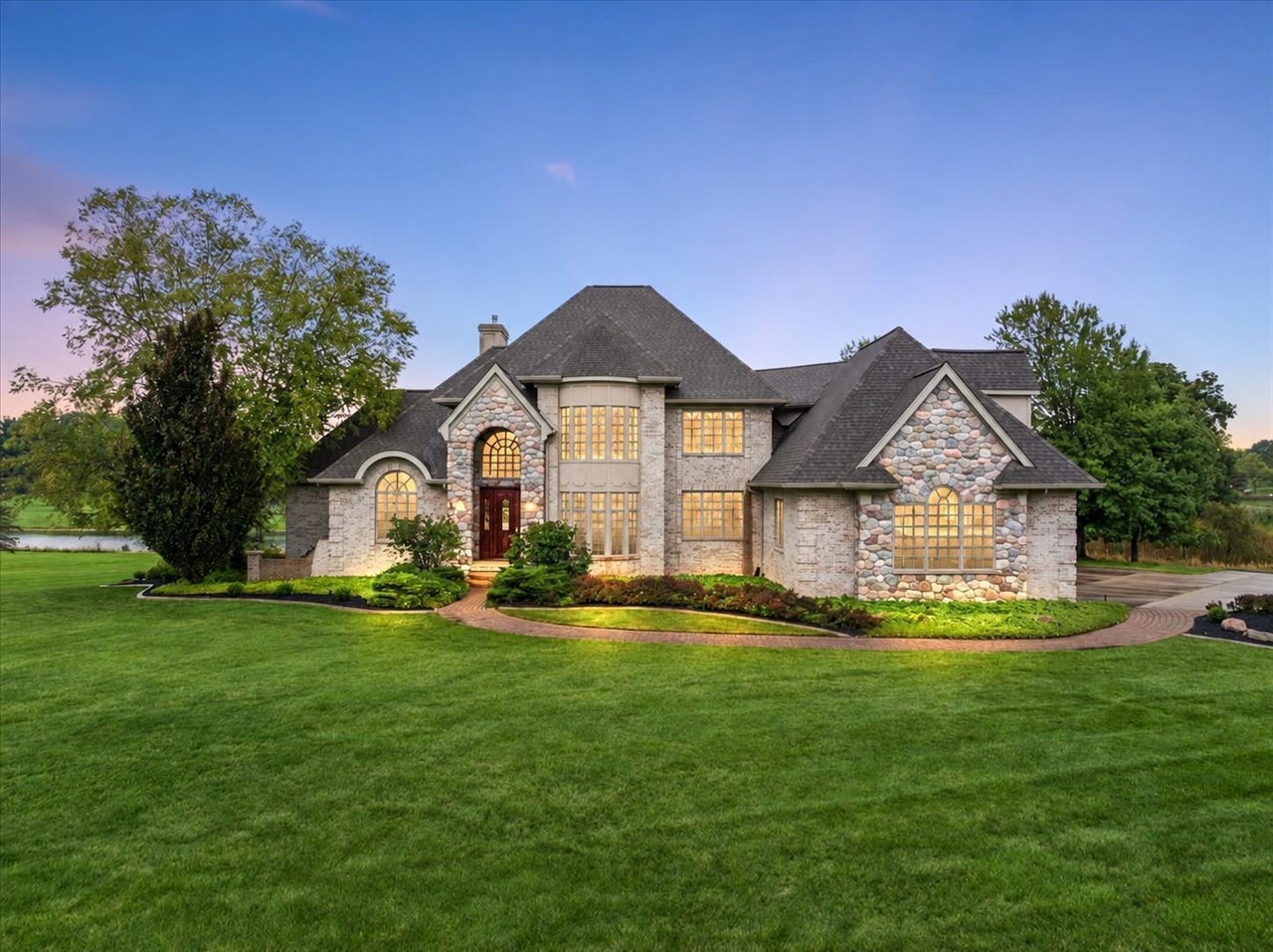 Photo 2 of Mansion for sale at 175 Victorian Hills Dr, Okemos, MI 48864 | MLS# 70561307 | Listing updated on 2026-10-08