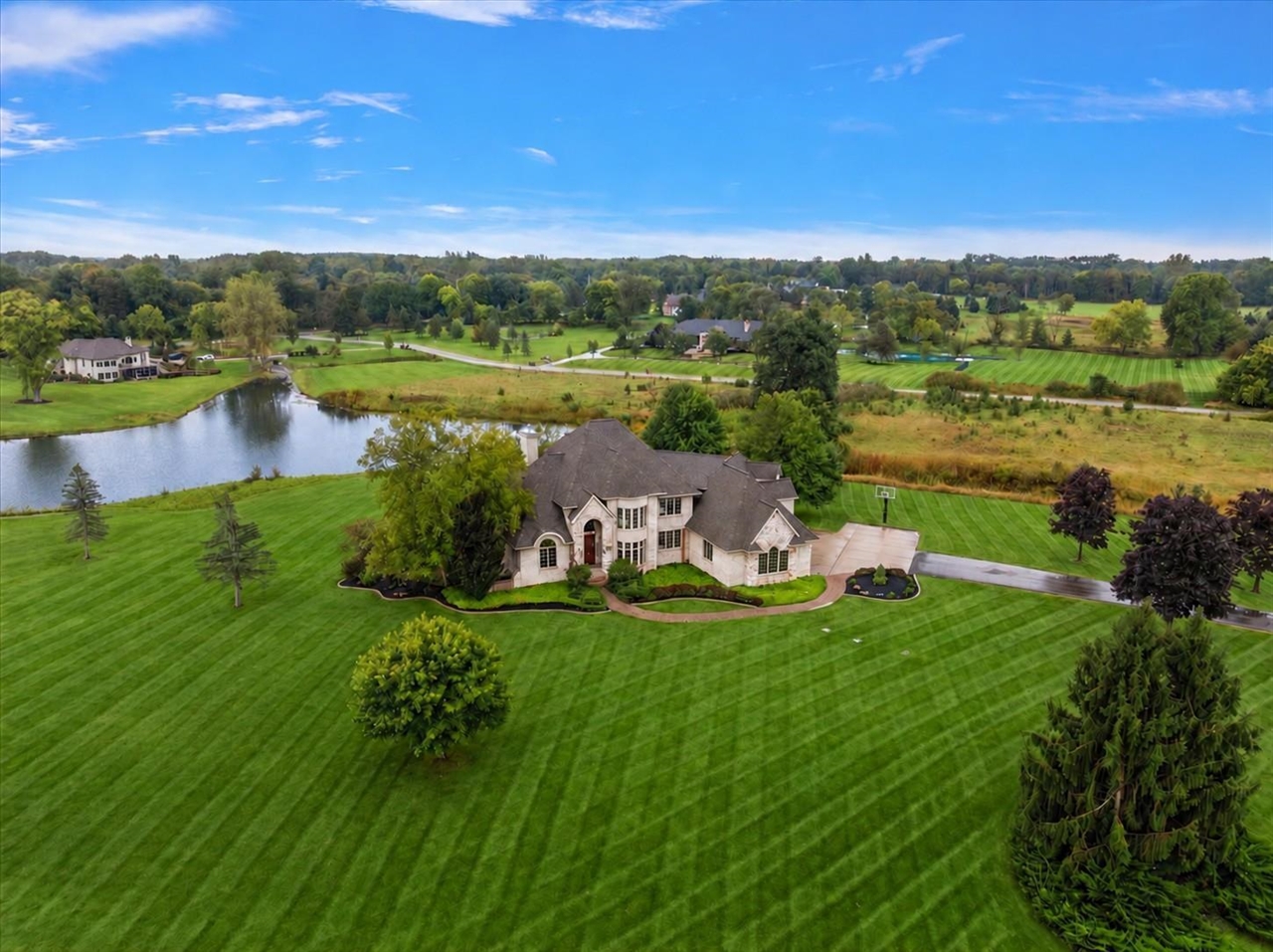 Photo 3 of Mansion for sale at 175 Victorian Hills Dr, Okemos, MI 48864 | MLS# 70561307 | Listing updated on 2026-10-08