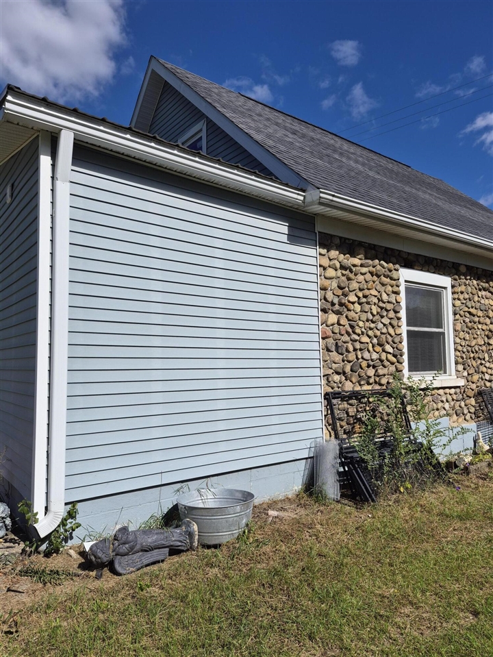 Photo 3 of Single family home for sale at 219 La Grange Ave, Battle Creek, MI 49014 | MLS# 70561347 | Listing updated on 2026-10-07
