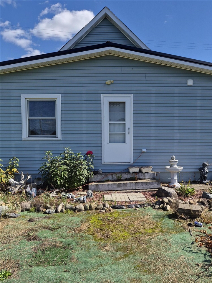 Photo 4 of Single family home for sale at 219 La Grange Ave, Battle Creek, MI 49014 | MLS# 70561347 | Listing updated on 2026-10-07
