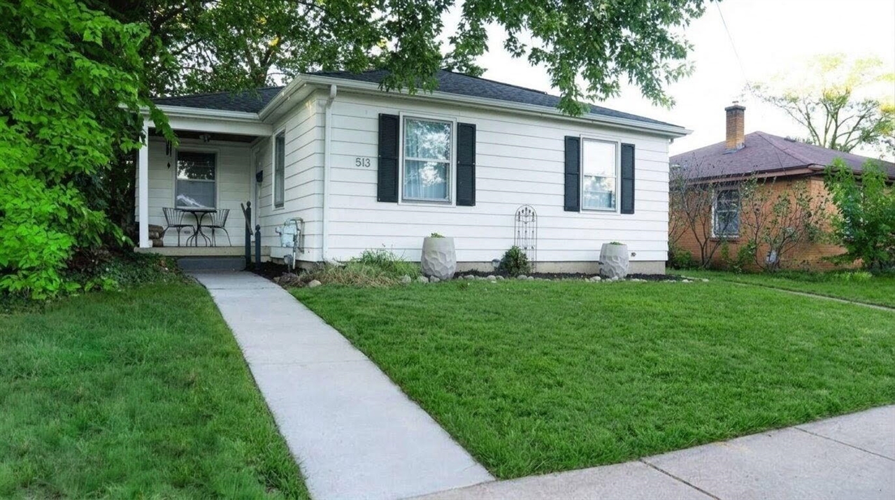 Photo 1 of Single family home for sale at 513 Julia St, Grand Rapids, MI 49505 | MLS# 70561414 | Listing updated on 2026-10-08
