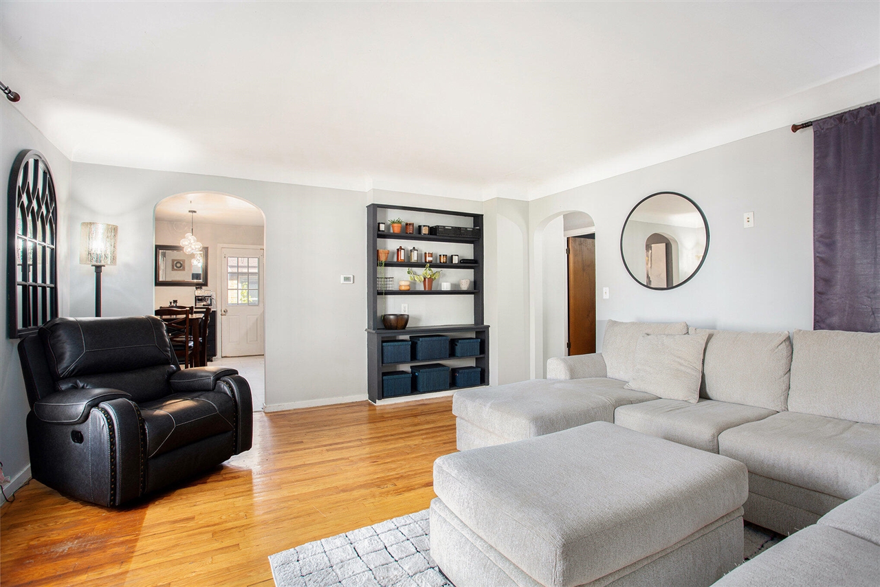 Photo 3 of Single family home for sale at 513 Julia St, Grand Rapids, MI 49505 | MLS# 70561414 | Listing updated on 2026-10-03