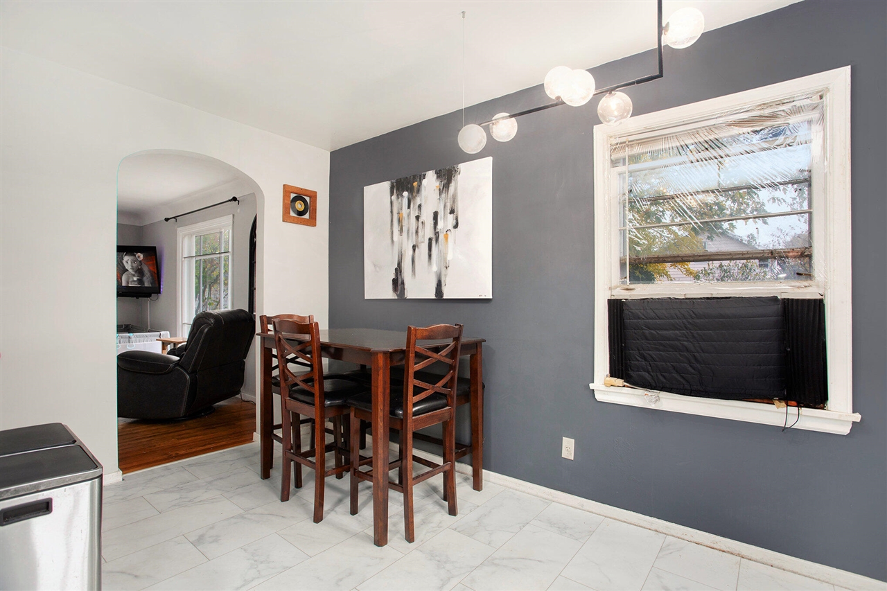 Photo 4 of Single family home for sale at 513 Julia St, Grand Rapids, MI 49505 | MLS# 70561414 | Listing updated on 2026-10-03
