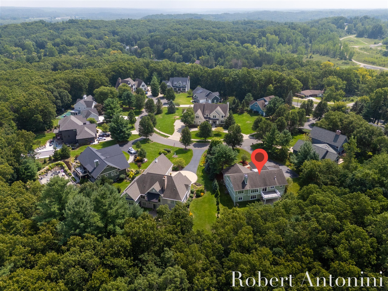 Photo 2 of Single family home for sale at 2025 Pine Nook Ct, Grand Rapids, MI 49525 | MLS# 70561455 | Listing updated on 2026-10-06