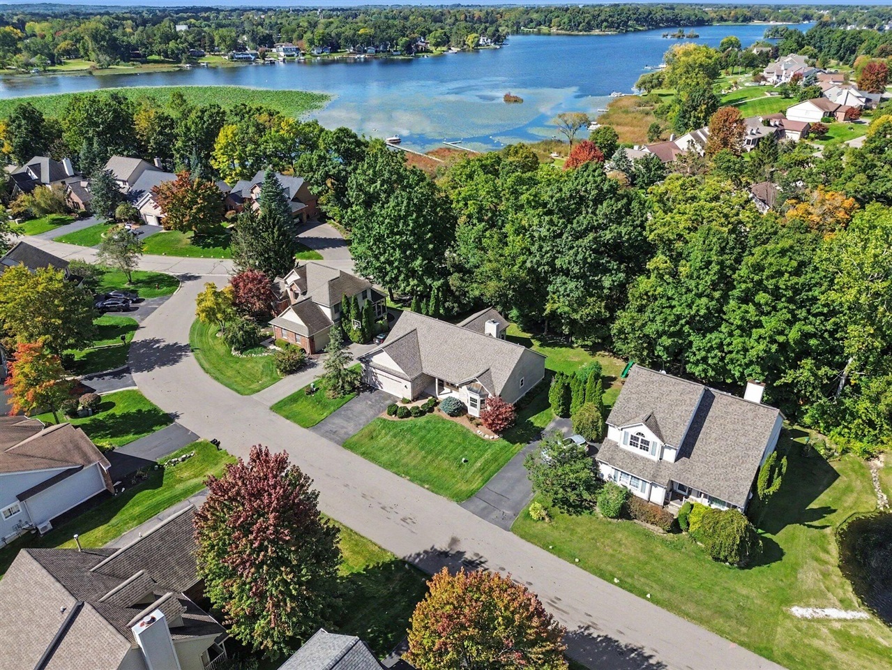 Photo 2 of Single family home for sale at 2603 Ravineside Ln, Howell, MI 48843 | MLS# 70561456 | Listing updated on 2026-09-30