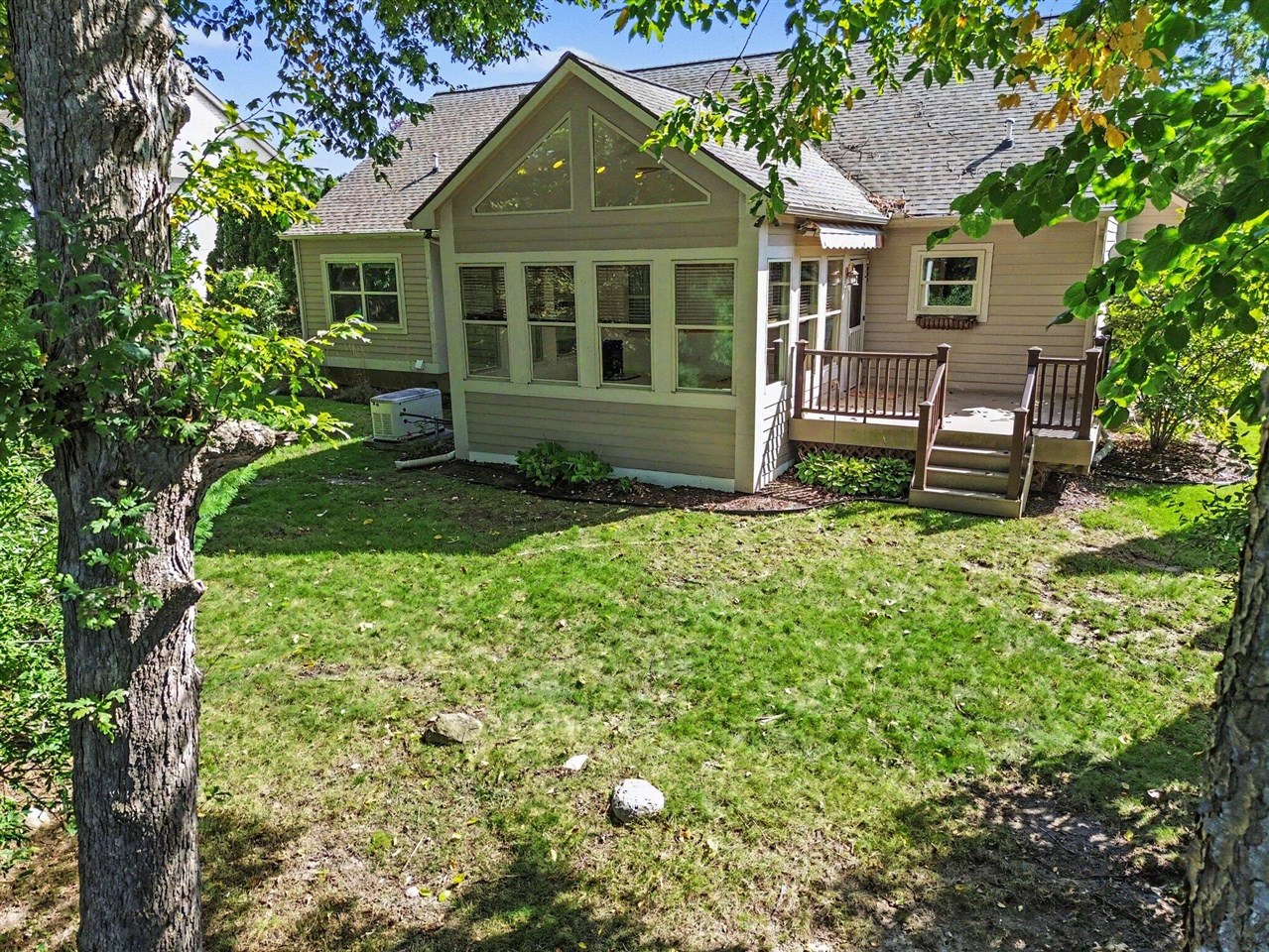 Photo 3 of Single family home for sale at 2603 Ravineside Ln, Howell, MI 48843 | MLS# 70561456 | Listing updated on 2026-09-30