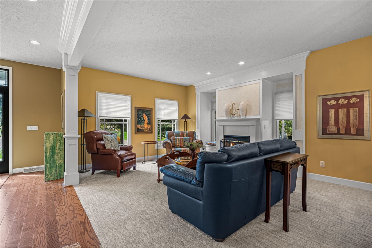 Photo 4 of Single family home for sale at 237 Covington Ct, Grandville, MI 49418 | MLS# 70561466 | Listing updated on 2026-09-30
