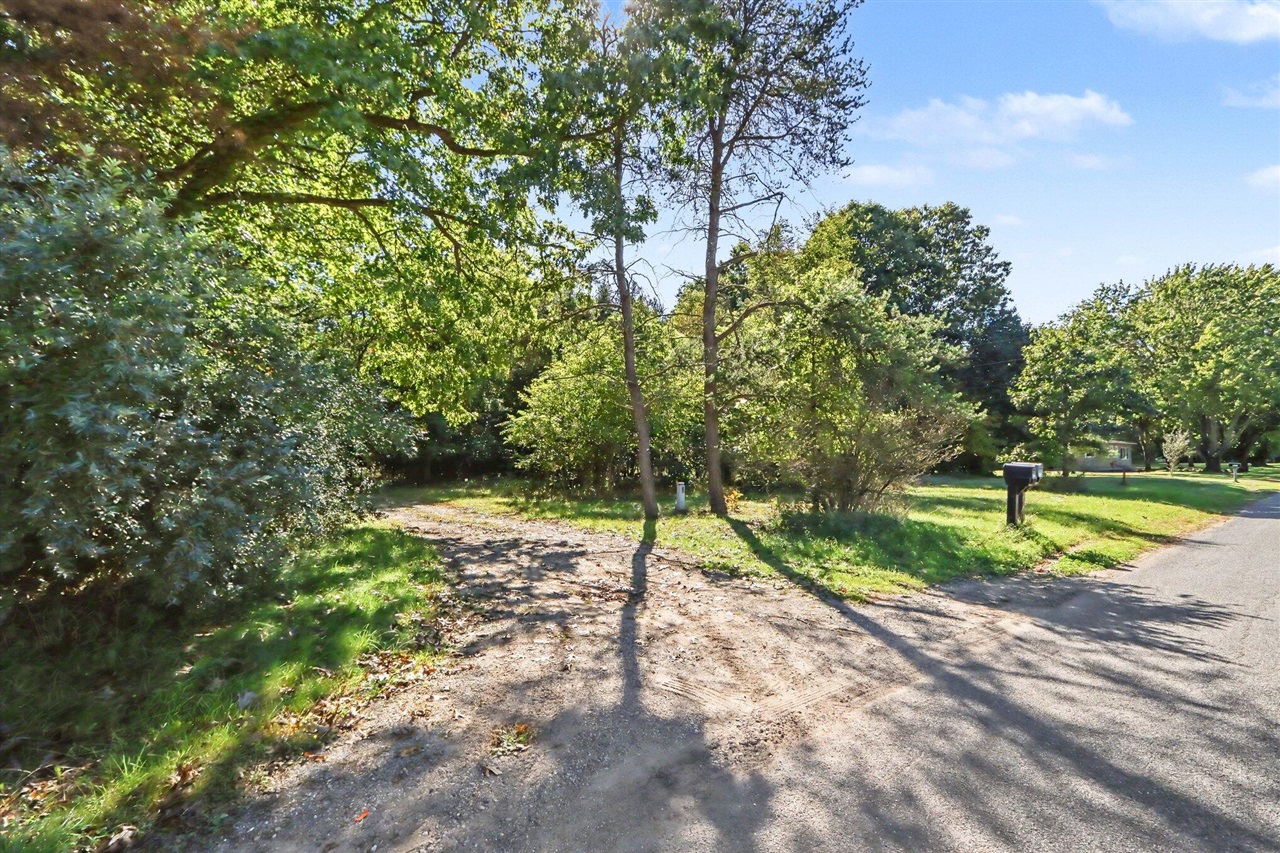 Photo 1 of Sale Pending at 36651 47th Avenue, Paw Paw, MI 49079 | MLS# 70561472 | Listing updated on 2026-10-02