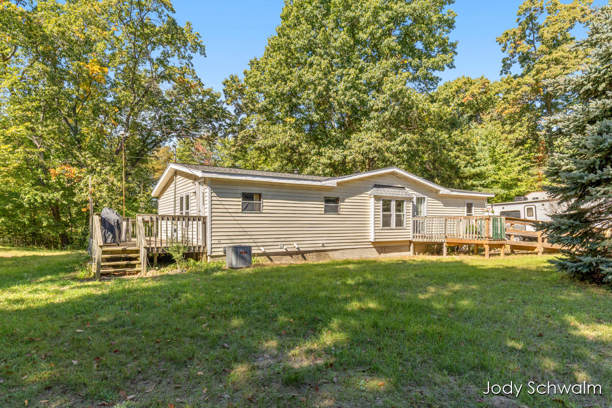 Photo 3 of Sale Pending at 14075 Hanna Ave, Cedar Springs, MI 49319 | MLS# 70561499 | Listing updated on 2026-10-02