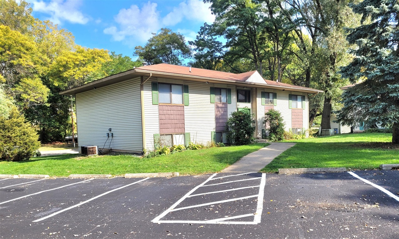 Photo 1 of Multi family home for sale at 820 Carrier Crk Blvd, Grand Rapids, MI 49503 | MLS# 70561504 | Listing updated on 2026-10-06