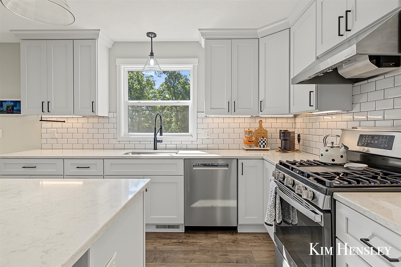 Photo 4 of Single family home for sale at 6343 Bentley Dr, Belmont, MI 49306 | MLS# 70561522 | Listing updated on 2026-10-02