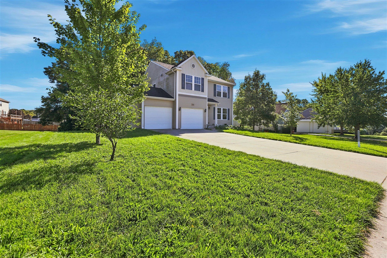 Photo 1 of Single family home for sale at 1642 Salisbury, Lowell, MI 49331 | MLS# 70561532 | Listing updated on 2026-10-01