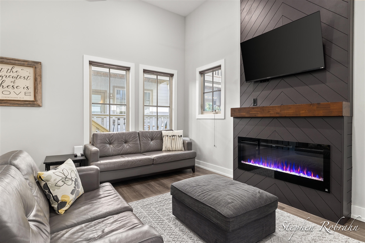 Photo 3 of Sale Pending at 2005 Celadon Dr #5, Grand Rapids, MI 49525 | MLS# 70561596 | Listing updated on 2026-10-05