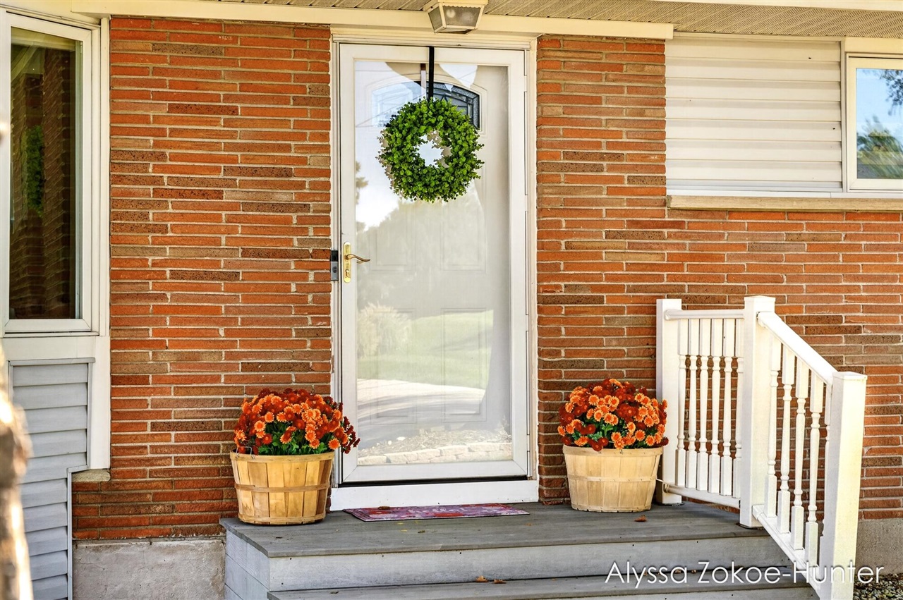 Photo 3 of Single family home for sale at 1938 Moerland Ct, Grand Rapids, MI 49504 | MLS# 70561668 | Listing updated on 2026-10-06