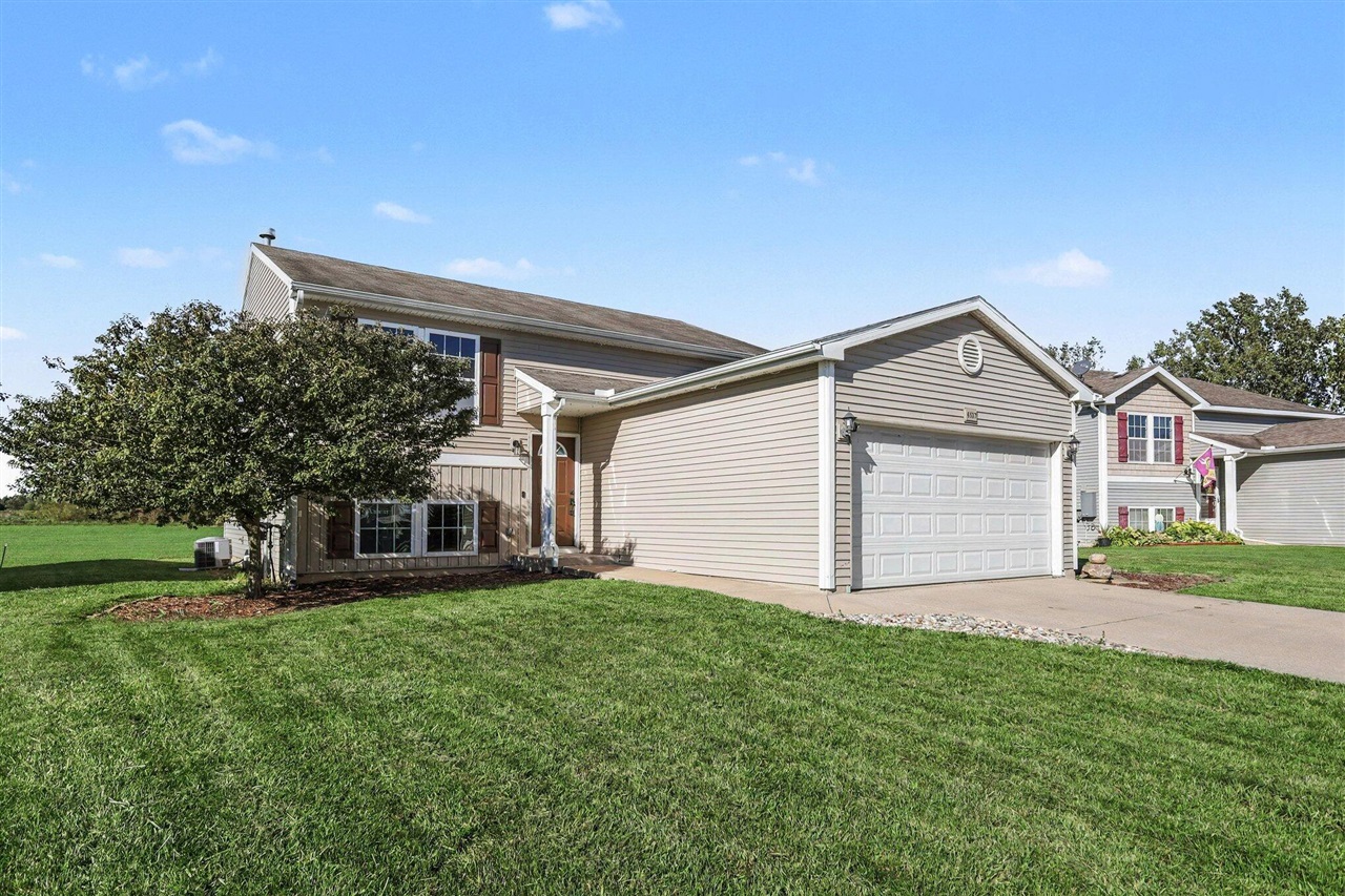 Photo 3 of Single family home for sale at 6507 Kodiak Dr, Alto, MI 49302 | MLS# 70561696 | Listing updated on 2026-10-04
