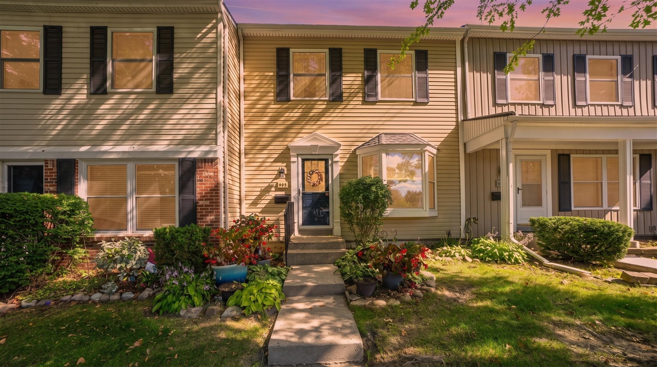 Photo 1 of Condo for sale at 905 Medford Ct, Rochester Hills, MI 48307 | MLS# 70561726 | Listing updated on 2026-10-03