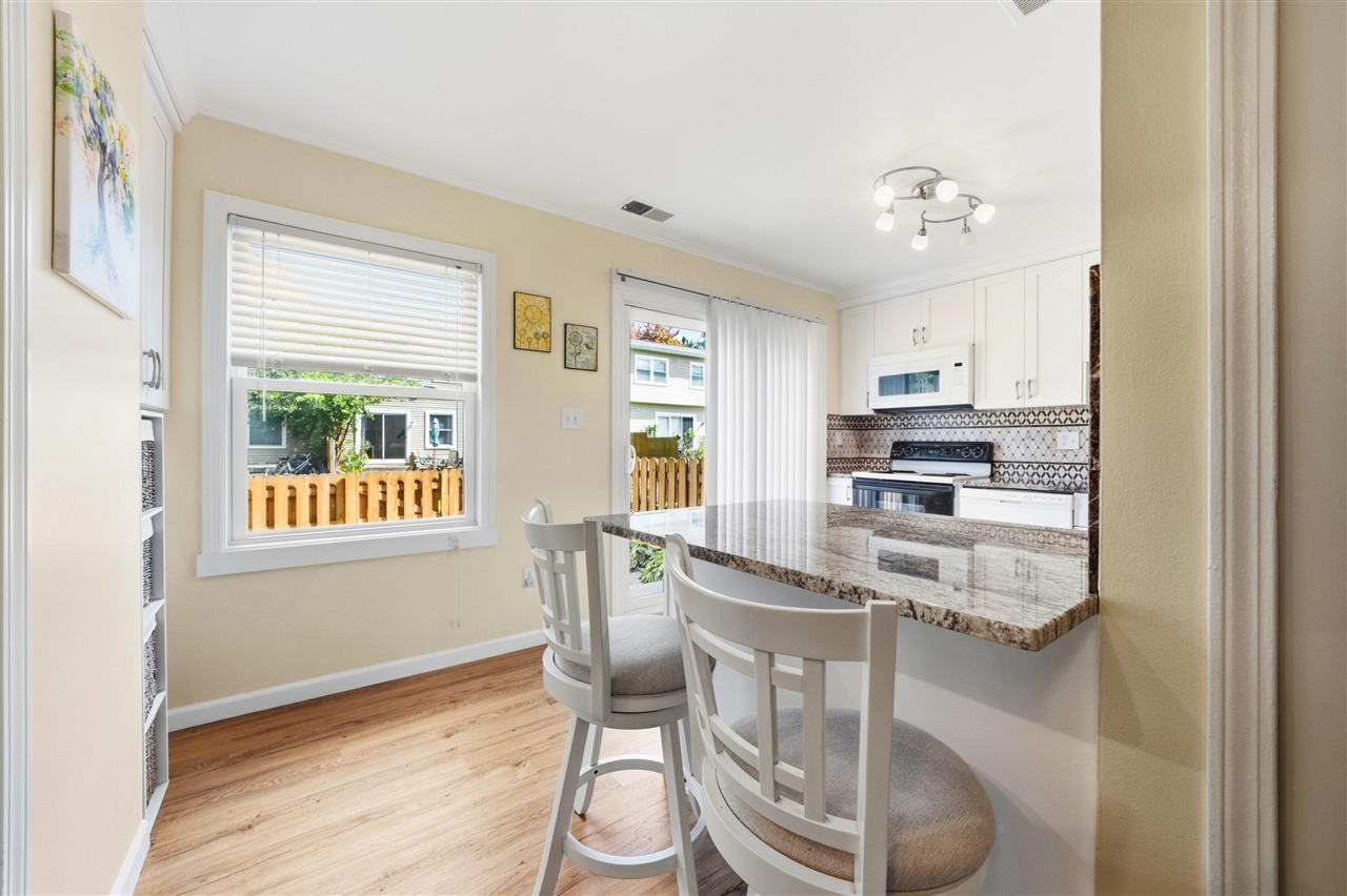 Photo 3 of Condo for sale at 905 Medford Ct, Rochester Hills, MI 48307 | MLS# 70561726 | Listing updated on 2026-10-03