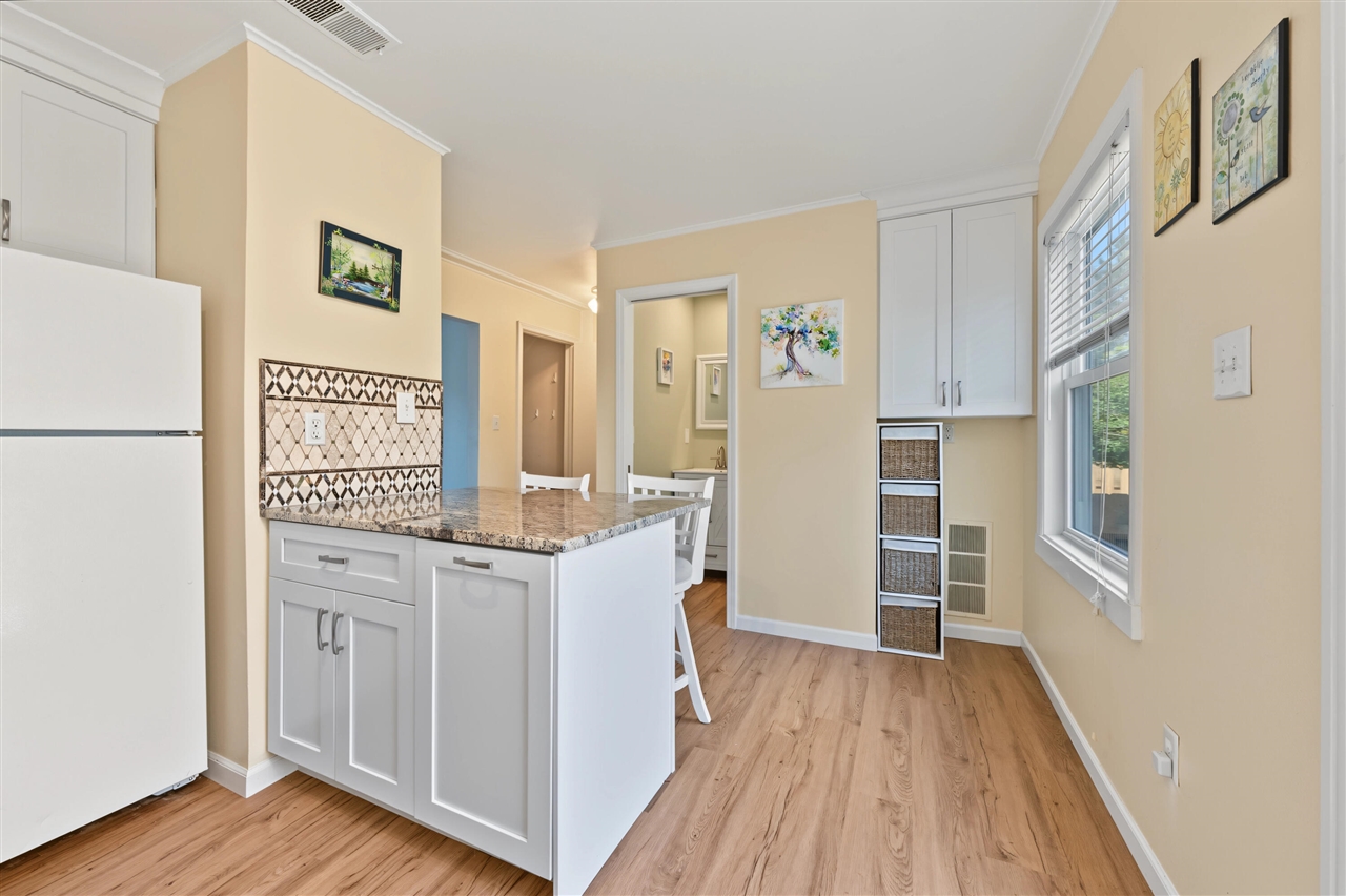 Photo 4 of Condo for sale at 905 Medford Ct, Rochester Hills, MI 48307 | MLS# 70561726 | Listing updated on 2026-10-03