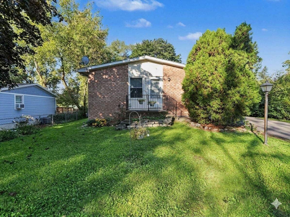 Photo 2 of Single family home for sale at 3460 La Salle Dr, Ann Arbor, MI 48108 | MLS# 70561751 | Listing updated on 2026-10-07