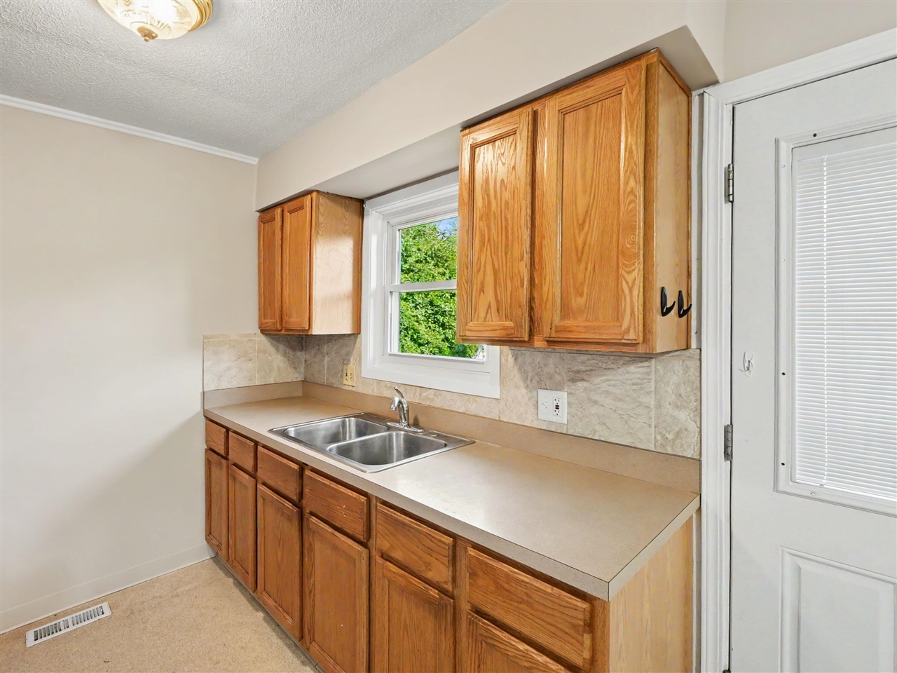 Photo 4 of Single family home for sale at 3460 La Salle Dr, Ann Arbor, MI 48108 | MLS# 70561751 | Listing updated on 2026-10-07